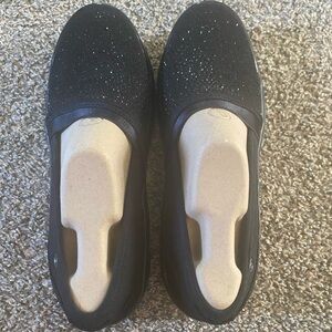 Bzee women’s black slip on shoe size 10